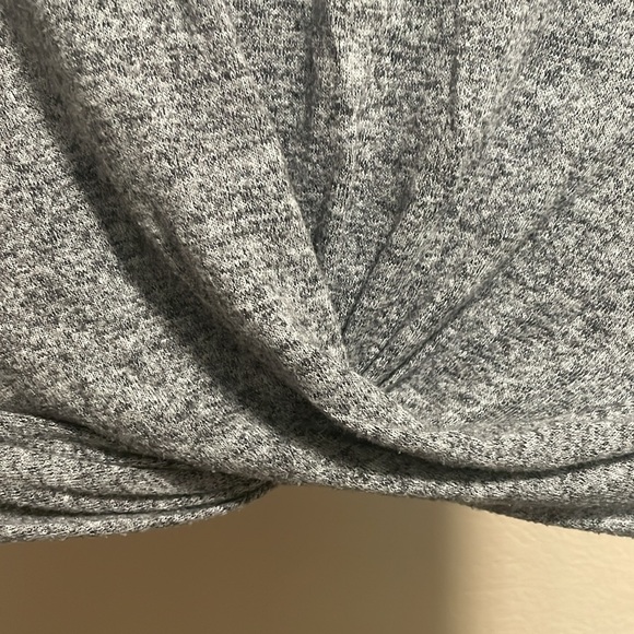 UpWest crop short sleeve sweater-material top - Picture 2 of 5